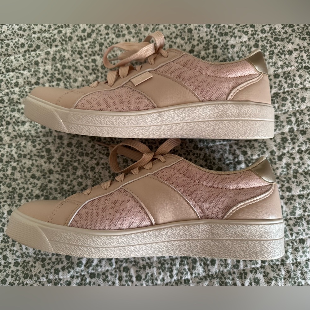 Ryka Athletic Style Blush Pink Shoes with Lace Details - Size 8-1/2M - Picture 4 of 10